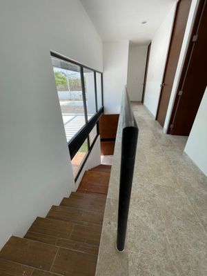 Hermosa casa en Venta con alberca, dentro de Privada Aire Puro, Mérida, Yucatán