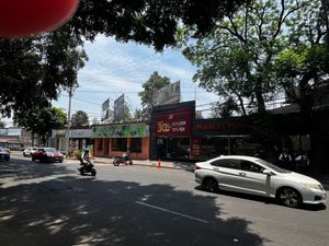 Se renta excelente local a pie de calle