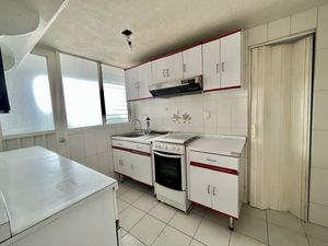 En venta departamento para actualizar en la Nápoles.