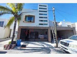 Casa en venta en Talavera 000, Las Plazas, Monterrey, Nuevo León, 64102.