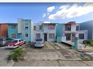 Casa en venta en Rafael Cardenas 000, Las Palmas, Coatzacoalcos, Veracruz  de Ignacio de la Llave, 96523.