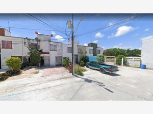 Casa en venta en Montebello 17, Galaxia Cancun, Benito Juárez, Quintana  Roo, 77518. Costa Maya Villas, Farmacias Del Ahorro Cancun, Leona Vicario,  ----
