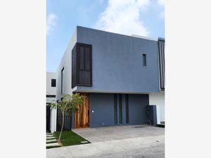 Casa en Venta en Solares Zapopan