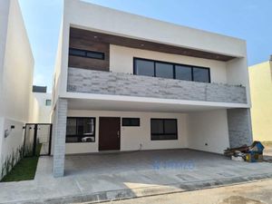 Casa en Venta en Lomas del Sol Alvarado