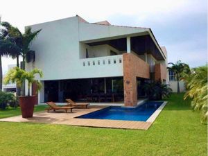 Casa en Venta en Las Lomas Residencial Alvarado