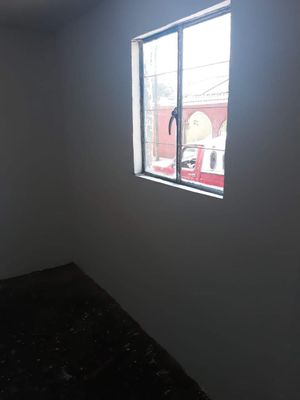 Casa con 2 departamentos para remodelar en Naucalpan de Juárez