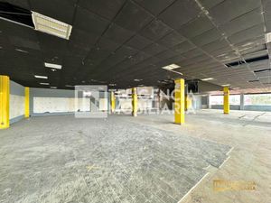 LOCAL COMERCIAL EN RENTA -  PRIMER PISO UBICADO EN TEXCOCO