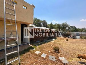 CASA EN VENTA CON INCREIBLE TERRENO UBICADO EN SAN MIGUEL TLAIXPAN