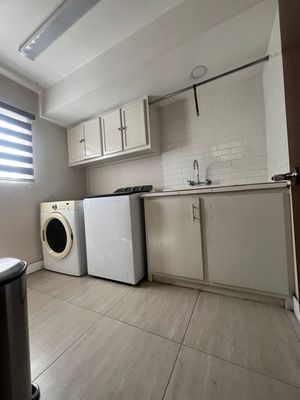 SE VENDE CASA EN CERRADA BARCONES