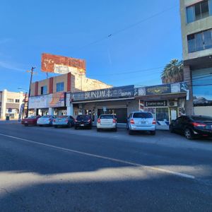 SE VENDE LOCAL COMERCIAL SOBRE AVENIDA MADERO