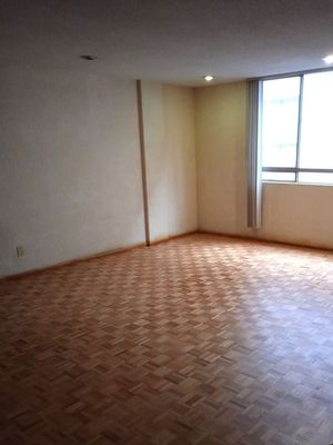 Se vende amplio departamento para actualizar en Av. Coyoacán,col Del Valle Sur