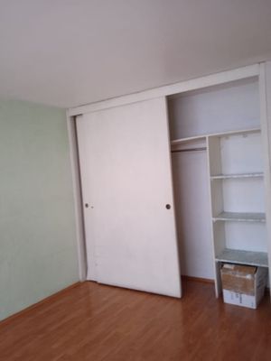 Se vende amplio departamento para actualizar en Av. Coyoacán,col Del Valle Sur