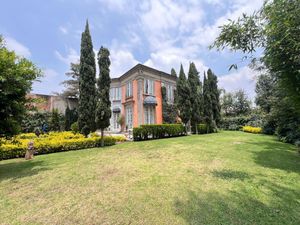 LUJOSA RESIDENCIA EN PRIVADA EN LOMAS DE CHAPULTEPEC