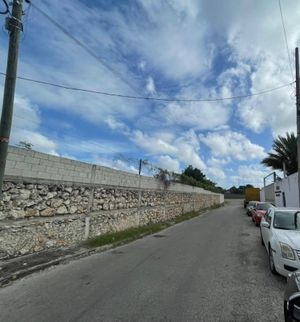 En renta terreno  a 60 metros de Periférico.