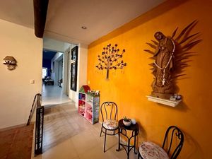 Se vende bonita casa en Colonia Itzimná a 3 cuadras de Paseo de Montejo.