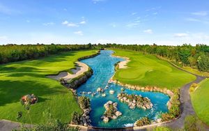 Lote en venta con vista al lago central, Privada Kilil, Yucatán Country Club.