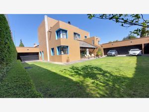 Casa en Venta en Campestre del Virrey Metepec