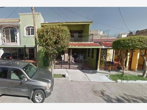 Casa en Venta en Jardines de La Paz Norte Guadalajara