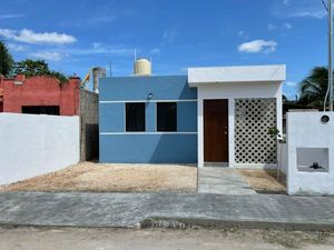 Casa en venta en Polígono CTM, Mérida, Yucatán, 97142. Iglesia La Vid,  Industrializadora De Pescados Y Mariscos Sa, Raissa Todo Para Relojes  Checadores