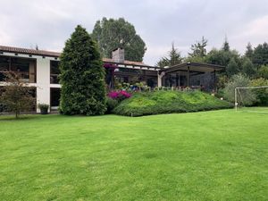 VENTA DE HERMOSA CASA EN HACIENDA SAN MARTIN