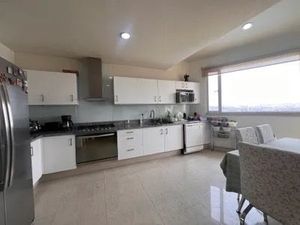 DEPARTAMENTO EN VENTA EN BOSQUE REAL, HUIXQUILUCAN