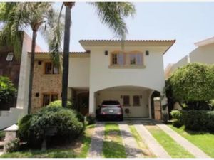 Casa en Venta en Puerta de Hierro Zapopan