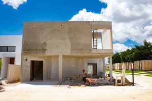 Casa en zona Diamante de Mérida ZENTURA