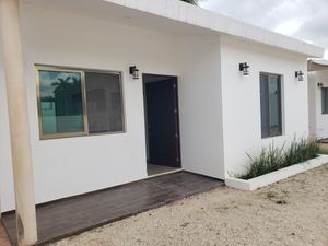 Se renta casa de 2 habitaciones de una sola planta en Temozón