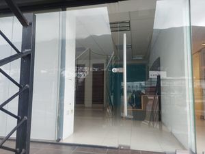 Renta de Local Comercial Colinas de San Jerónimo L#7