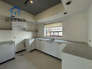 Venta de casa recién remodelada en Fracc. Campanario