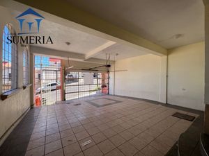 Amplia casa en venta en Colinas del Valle