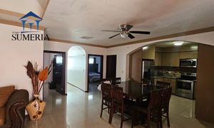 Amplia casa en venta en colonia Villa Juárez