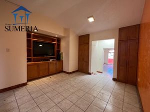 Amplia casa en venta en Colinas del Valle