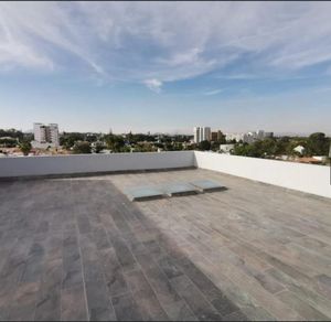 Departamento en venta en Colomos, Providencia. Elegante PENTHOUSE de 312m2