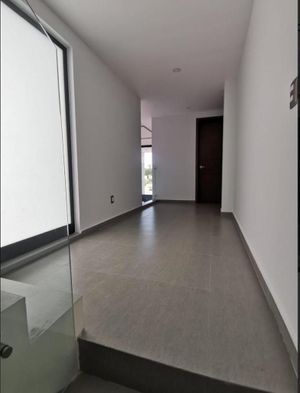 Departamento en venta en Colomos, Providencia. Elegante PENTHOUSE de 312m2