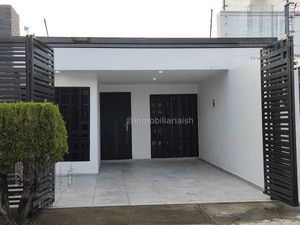 Casa en venta remodelada cercana al estadio Jalisco