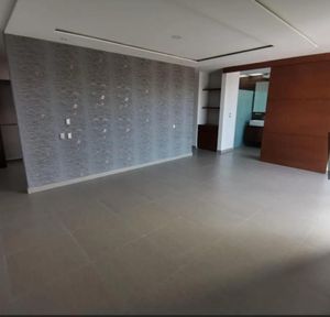 Departamento en venta en Colomos, Providencia. Elegante PENTHOUSE de 312m2