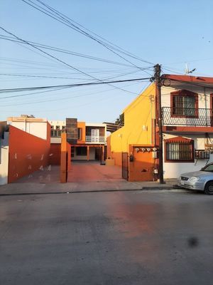 CASA CON DEPARTAMENTOS EN VENTA , COL. LAS AMERICAS, TAMPICO,TAMS.