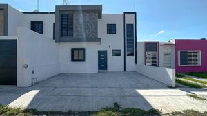 Casa en venta en Real Centenario, Villa de Alvarez, Colima, 28984.