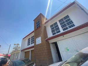 Casa en Venta en San Pablo de las Salinas Tultitlán