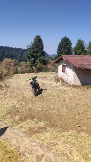 "Terreno en Los Saucos con Obra Iniciada: Oportunidad Única"