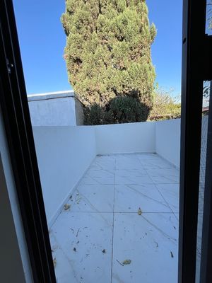 CASA REMODELADA EN VENTA EN LOMAS DE ZAPOPAN