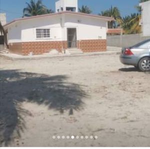 Casa  en la esquina de Chicxulub