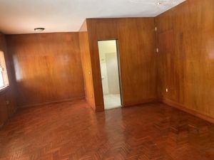 CASA EN VENTA EXCELENTE PARA OFICINAS A UNOS 100 mts DEL BOULEVARD BELISARIO DOM