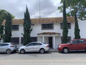 CASA EN VENTA EXCELENTE PARA OFICINAS A UNOS 100 mts DEL BOULEVARD BELISARIO DOM