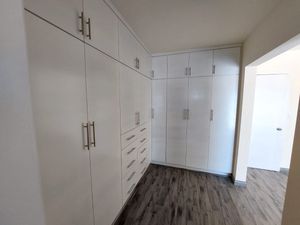 Casa nueva en venta área La Mesa cerca de Plaza Carrusel Tijuana