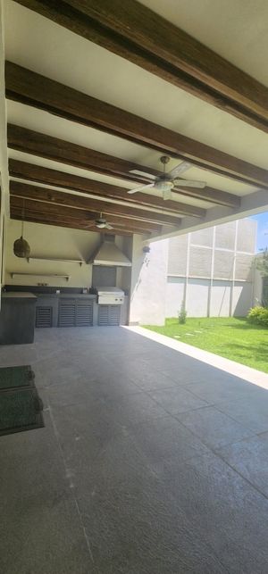 Residencia en Sierra Alta Venta