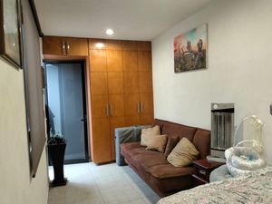 Oportunidad en venta , casa en El Refugio 4 recámaras en privada con amenidades.