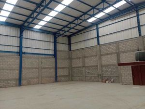 Bodega Comercial en renta - Santa Maria Ajoloapan - 860 m2