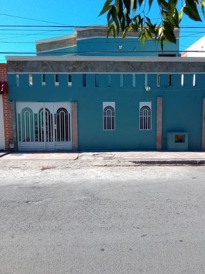 Casa en venta en Los Arcos, 25060 Saltillo, Coah., México. Omnibus de  México, Escuela Superior de Música UAdeC, Clínica Infantil Sana Sana